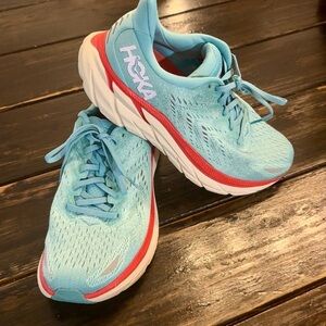 Hoka Clifton 9